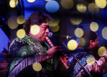 Askis en el Zócalo: así bailaron y cantaron 60 mil personas