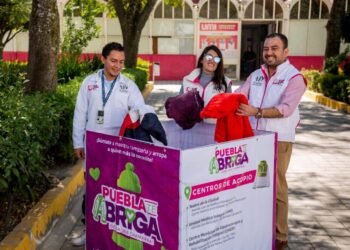 Unidad Médica Integral del SMDIF se suma a campaña “Puebla te abriga, dona una chamarra”