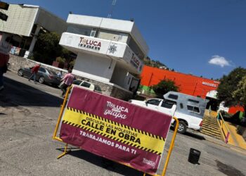 Avanza de forma rápida y eficiente el bacheo en calles de Toluca