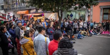 Viven miles de personas la magia de la Navidad en Toluca