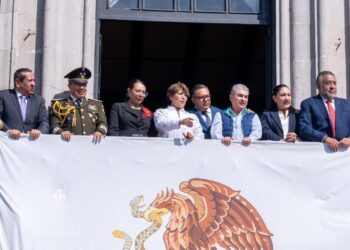 Participación destacada de las corporaciones de seguridad y bomberos de Toluca en el Desfile por el 115 Aniversario de la Revolución Mexicana