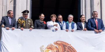 Participación destacada de las corporaciones de seguridad y bomberos de Toluca en el Desfile por el 115 Aniversario de la Revolución Mexicana