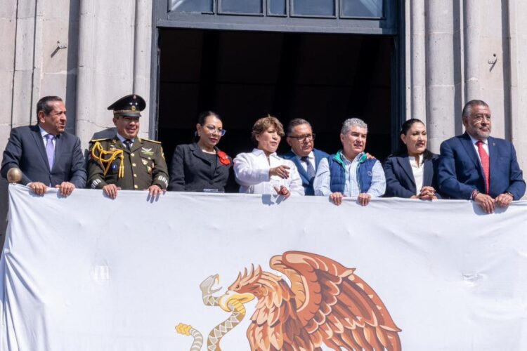 Participación destacada de las corporaciones de seguridad y bomberos de Toluca en el Desfile por el 115 Aniversario de la Revolución Mexicana