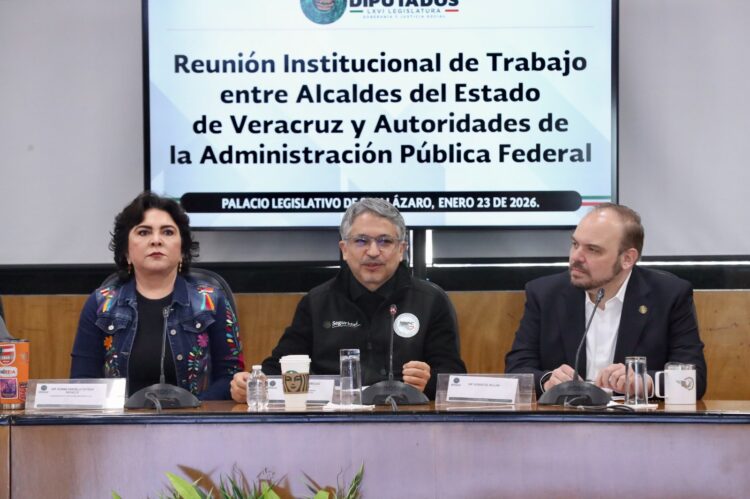 Se realiza reunión entre alcaldesas y alcaldes de Veracruz emanados de MC y autoridades de la Administración Pública Federal