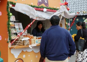 Gobierno de la Ciudad invita a visitar la Villa Artesanal Navideña 2025