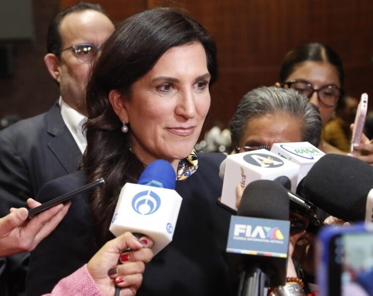 Existe una deuda en materia de seguridad y salud con las mujeres: Kenia López Rabadán