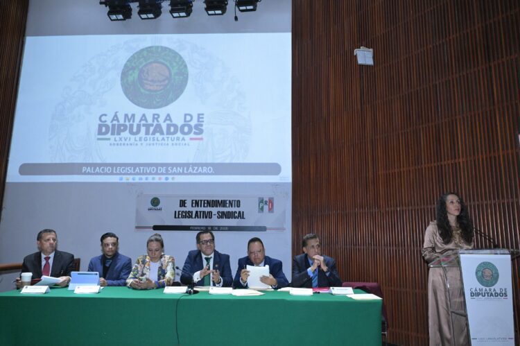 Organiza Mónica Sandoval el “Foro de Entendimiento Legislativo Sindical”