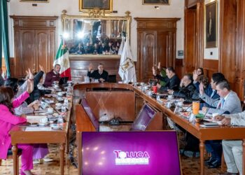 Abre Ricardo Moreno la puerta al emprendimiento: Toluca dará estímulos fiscales a egresados de la EMET