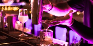 Se consolida el rol estratégico del Bartender en México ante el auge de la coctelería