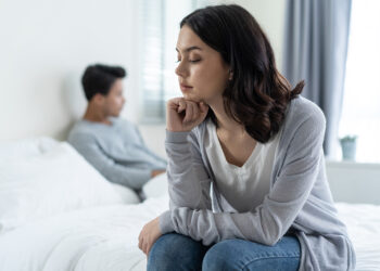 Cuando el amor duele: ¿Tu pareja te presiona para embarazarte o impedir una decisión reproductiva?