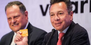 Vuelos a NY por tramitar la tarjeta Única: El gancho de Lemus para asegurar el negocio de Broxel