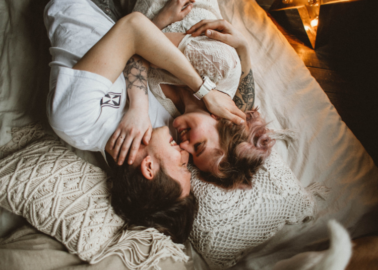 Salud sexual en pareja: ¿cómo hablarlo sin pena?