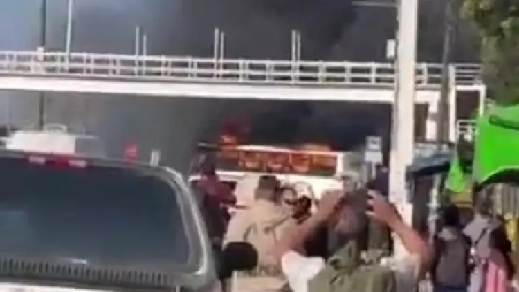 Bloqueos y quema de vehículos en diversas regiones de Jalisco tras operativo federal