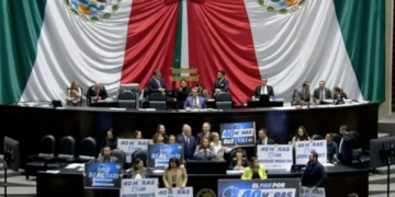 Diputados aprueban reducción de la jornada laboral a 40 horas con un día de descanso
