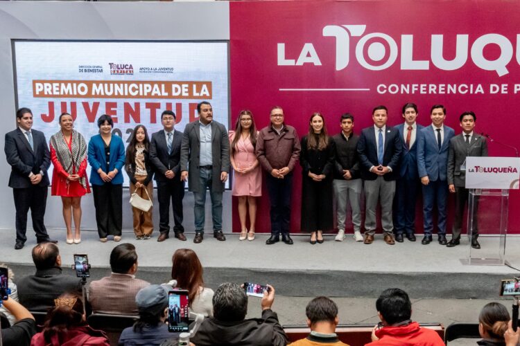 Reconoce Ricardo Moreno a las y los ganadores del Premio Municipal de la Juventud 2025
