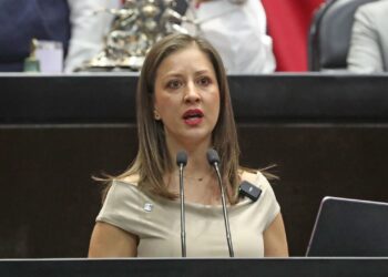 Proponen que hijas e hijos adoptivos de militares tengan los derechos y beneficios previstos en la ley