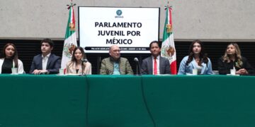 La Revolución fue hecha esencialmente por jóvenes; no deben ser considerados actores menores en la construcción democrática del país: Rubén Moreira