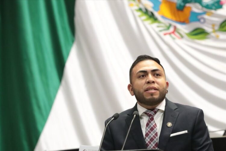 Busca iniciativa sancionar hasta con 5 años de prisión a quien ejerza violencia contra personas adultas mayores