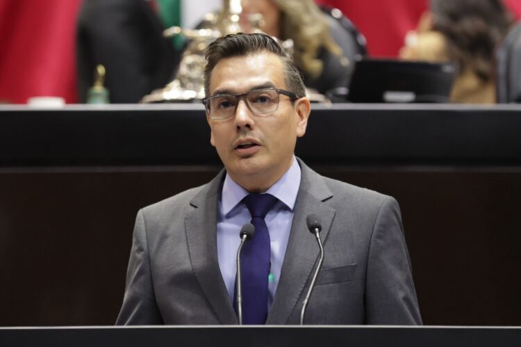 Impulsan reforma para incluir la enseñanza digital y financiera en el sistema educativo nacional