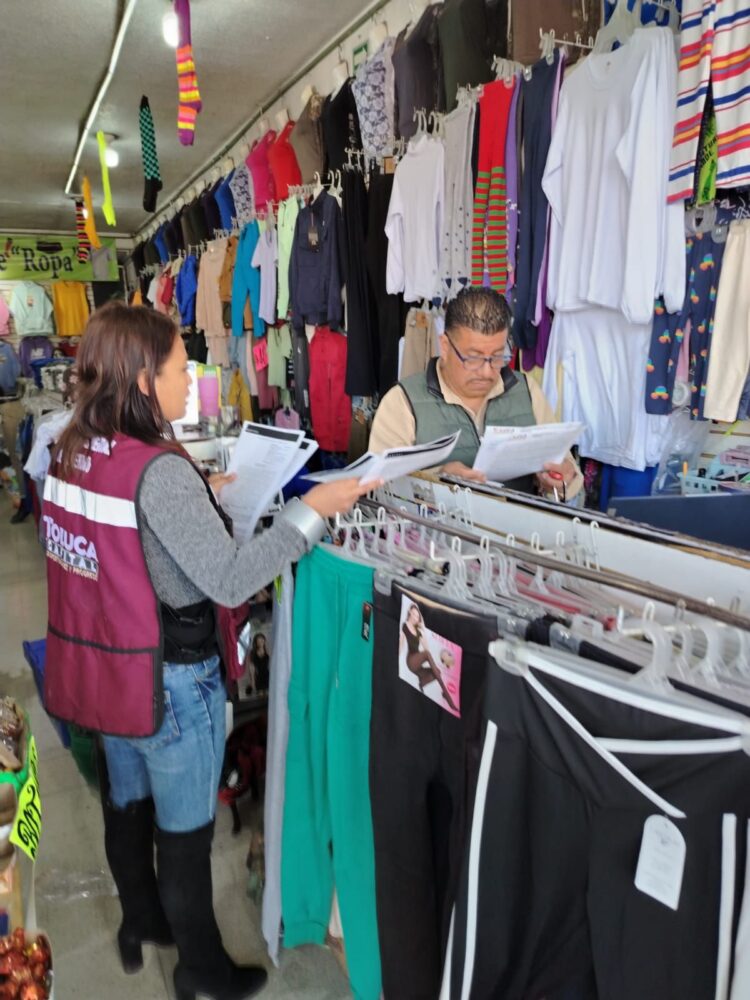 Acompaña Ayuntamiento de Toluca a comercios para su regularización