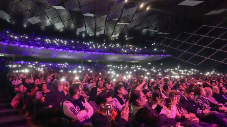 Concierto histórico en Toluca: ovación, lleno total y cientos afuera en el Juan Gabriel Sinfónico