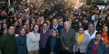 Transforma Ricardo Moreno la avenida Alpinismo con la instalación de 237 nuevas luminarias