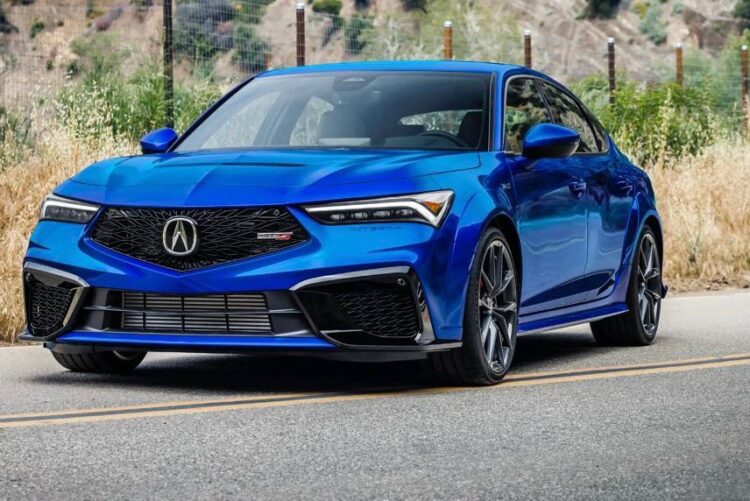 Acura Integra Type S, único en su especie con transmisión manual, estrena color Azul Insignia
