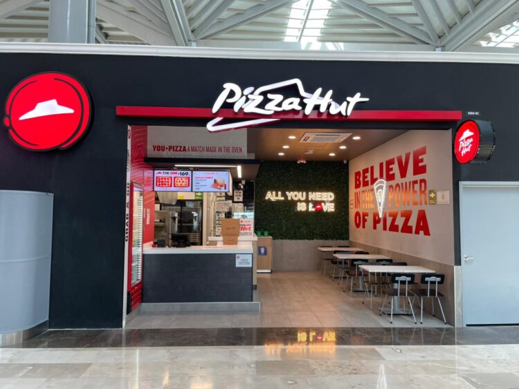 Pizza Hut fortalece su presencia en México con nuevas aperturas en aeropuertos rumbo al Mundial 2026