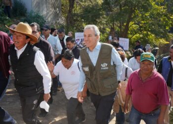 Supervisa Pepe Chedraui rehabilitación de Puente Vehicular en San Pablo Xochimehuacan