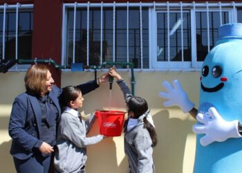 Grupo RICA y Fundación Coca-Cola México inauguran sistema de captación pluvial en escuela secundaria de Mineral de la Reforma, Hidalgo: «Que la educación fluya como el agua»