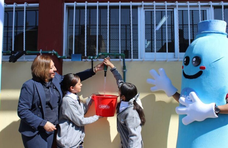 Grupo RICA y Fundación Coca-Cola México inauguran sistema de captación pluvial en escuela secundaria de Mineral de la Reforma, Hidalgo: «Que la educación fluya como el agua»