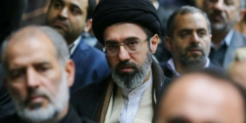 Nuevo líder de Irán resultó herido en las piernas en el primer día del conflicto con EU e Israel, revela The New York Times