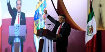 Gobernador Villarreal advierte contra noticias falsas y regresos oligárquicos