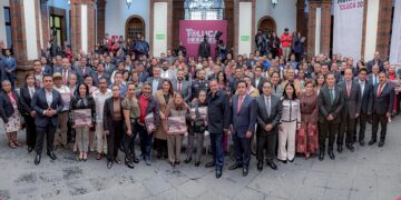 Ricardo Moreno pone a Toluca a la vanguardia al promulgar el Bando Municipal 2026 en cinco versiones incluyentes y en digital