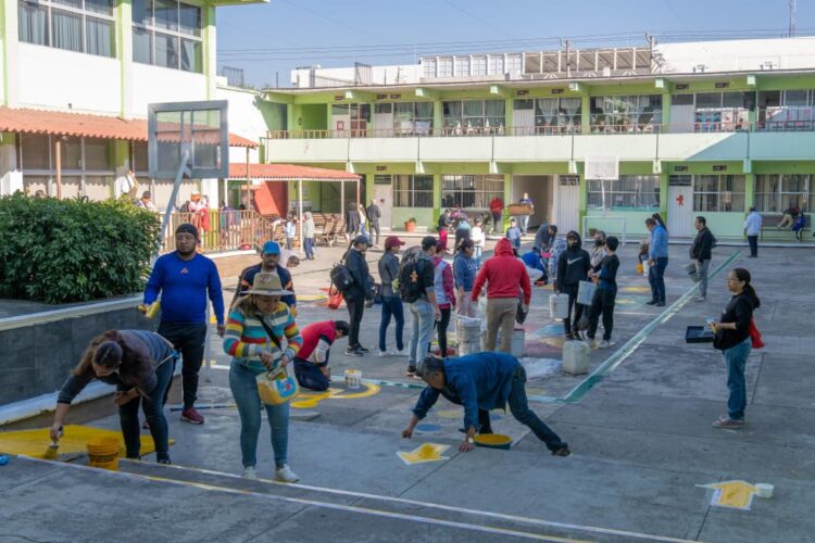 Con trabajo en equipo, Yo Pongo Guapa a Toluca renueva espacios públicos