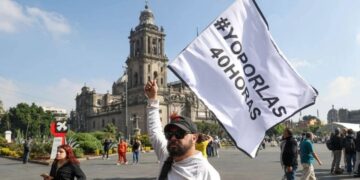 Gobierno oficializa la reducción de la jornada laboral a 40 horas y su aplicación gradual hacia 2030