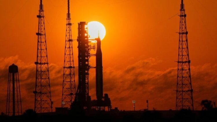 La NASA dedicará 20 mil mdd para instalar una base lunar en los próximos siete años