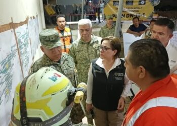 Rocha Moya afirma que el minero rescatado se encuentra en buen estado de salud y ya lo podrían dar de alta