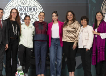 Presidenta presenta concurso Representa a México en la inauguración del Mundial para obsequiar el boleto 00001 a una joven de 16 a 25 años