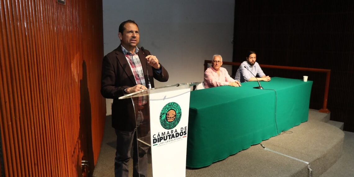 Exhiben en San Lázaro la película “El Informe Toledo”, basada en la vida y obra del artista plástico Francisco Benjamín López Toledo