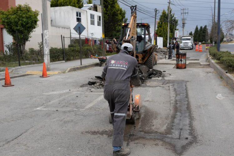 Mantiene Gobierno municipal programa histórico de bacheo y obras durante periodo vacacional sin pausas