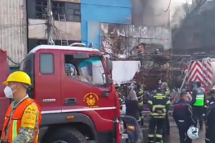 Sofocan incendio en La Merced tras siete horas de intensas labores