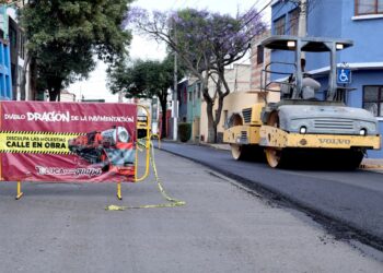 Avanza el Diablo Dragón sobre las principales arterias viales de Toluca sin pausa