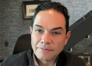 Enrique Vargas del Villar busca la reeleción a la presidencia municipal de Huixquilucan.