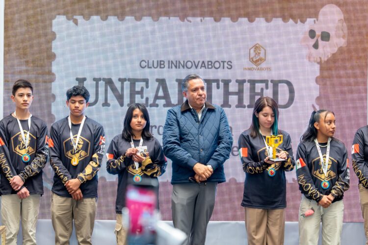 Reconoce Ricardo Moreno talento de jóvenes toluqueños en robótica