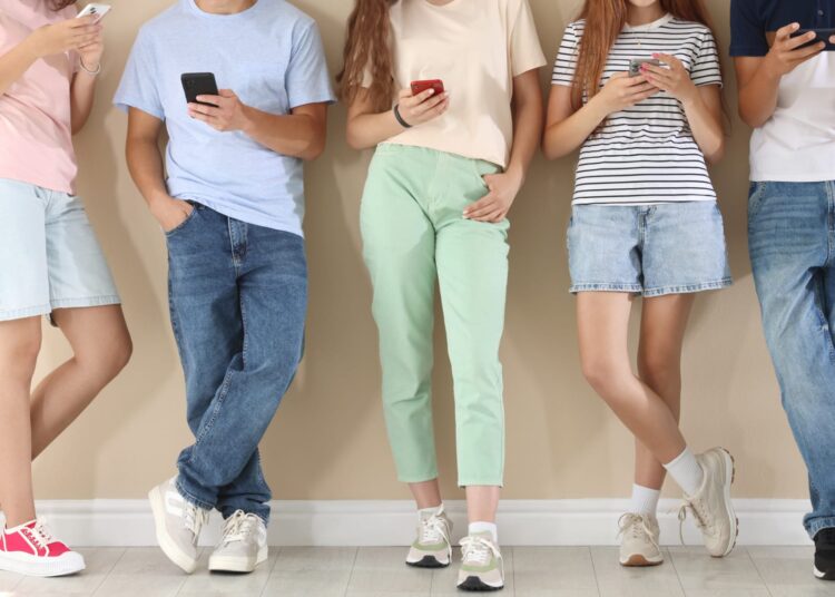 Hablar de sexualidad en la adolescencia: la clave para construir autoestima y bienestar. El arte de disfrutar con estilo y sentido.