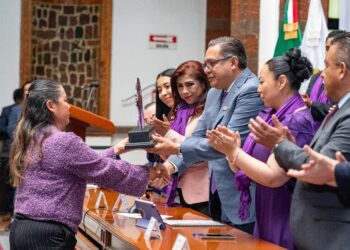 Historias que inspiran: Cabildo de Toluca reconoce trayectorias, liderazgo y legado de mujeres transformadoras