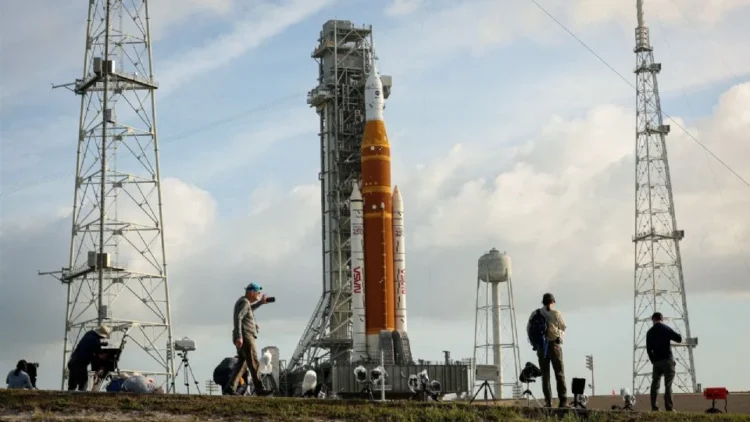 Nombres de 52 víctimas de desaparición en México viajan al espacio en Artemis II