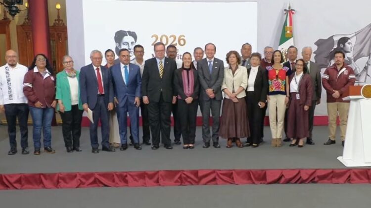 “No nos cerremos”: Sheinbaum presenta su grupo de expertos para analizar la apertura al “fracking” en México