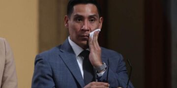 Infodemia ofrece disculpas por desmentir video real de mujer tomando el sol en Palacio Nacional